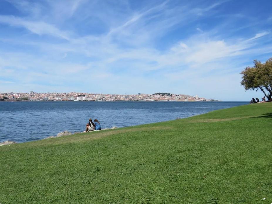 Tejo I Apartment Алмада Екстер'єр фото